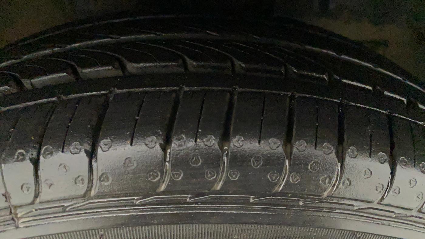 2019 Maruti New Wagon-R VXI 1.0, Petrol, Manual, 25,126 km, Right Front Tyre Tread