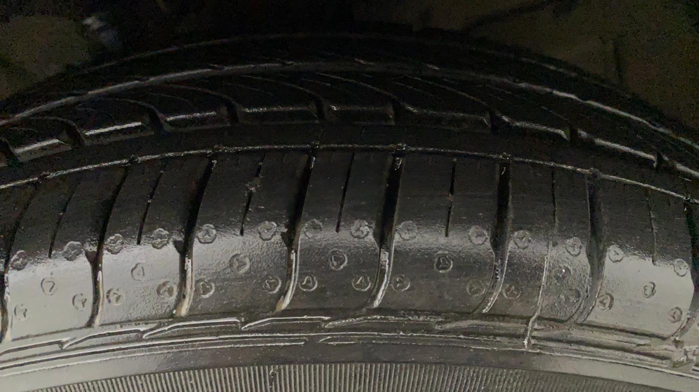 2019 Maruti New Wagon-R VXI 1.0, Petrol, Manual, 25,126 km, Left Front Tyre Tread