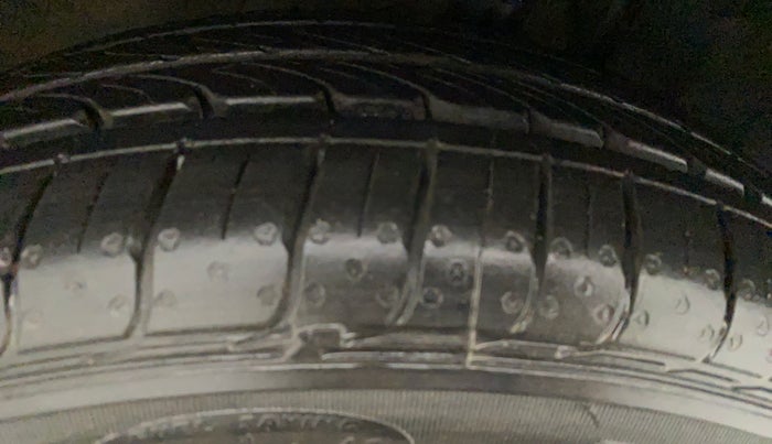 2019 Maruti New Wagon-R VXI 1.0, Petrol, Manual, 25,126 km, Right Rear Tyre Tread