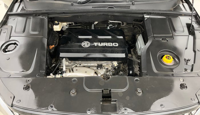 2024 MG HECTOR PLUS SHARP PRO 1.5 PETROL TURBO CVT 7 STR, Petrol, Automatic, 19,328 km, Engine View