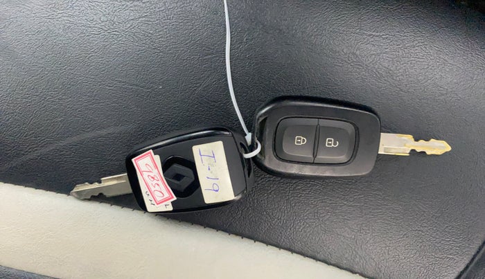 2020 Renault Kwid CLIMBER 1.0 AMT (O), Petrol, Automatic, 11,615 km, Key Close Up