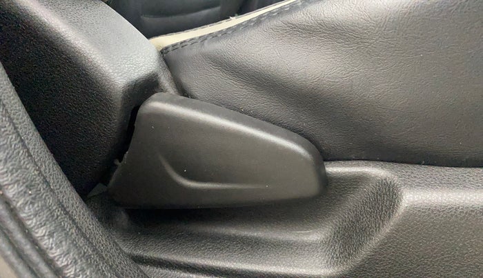 2020 Renault Kwid CLIMBER 1.0 AMT (O), Petrol, Automatic, 11,615 km, Driver Side Adjustment Panel