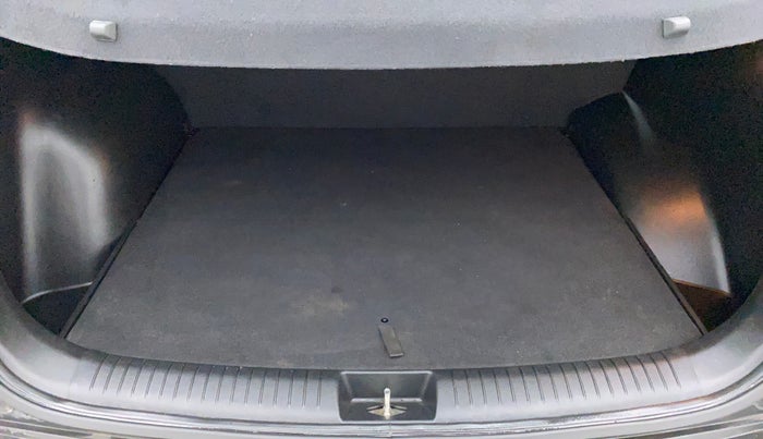 2019 Hyundai Creta SX (O) 1.6 PETROL, Petrol, Manual, 31,892 km, Boot Inside