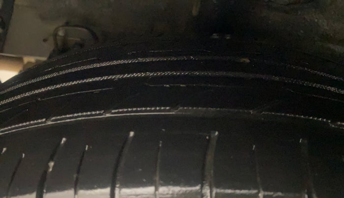 2015 Hyundai Grand i10 SPORTZ 1.2 KAPPA VTVT, Petrol, Manual, 74,609 km, Right Rear Tyre Tread