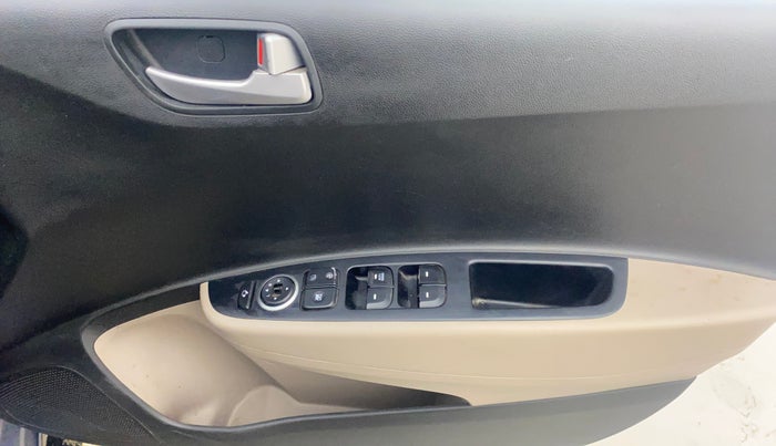 2015 Hyundai Grand i10 SPORTZ 1.2 KAPPA VTVT, Petrol, Manual, 74,609 km, Driver Side Door Panels Control