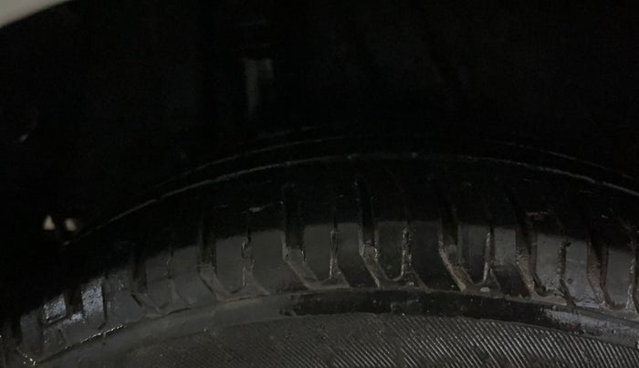 2017 Hyundai Verna 1.6 VTVT SX O, Petrol, Manual, 17,693 km, Right Rear Tyre Tread