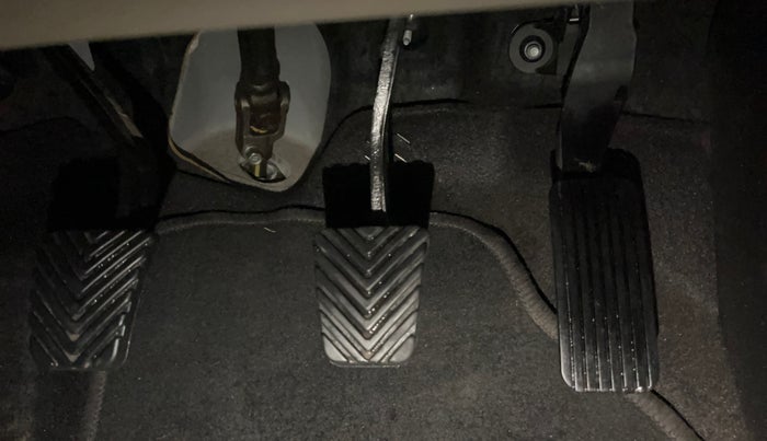 2017 Hyundai Verna 1.6 VTVT SX O, Petrol, Manual, 17,693 km, Pedals