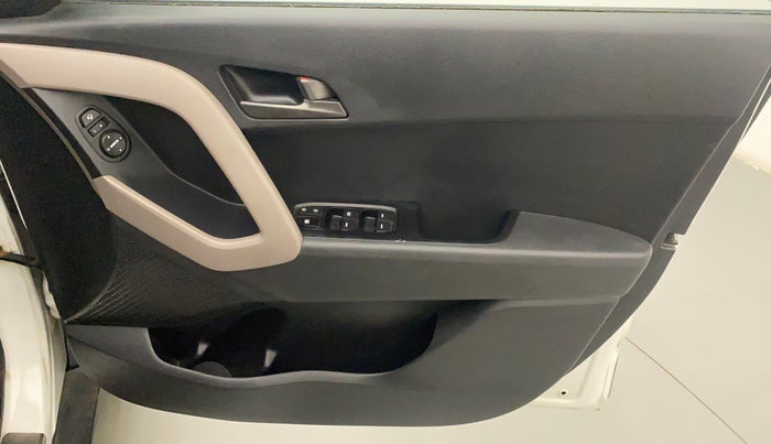2017 Hyundai Creta SX PLUS AT 1.6 PETROL, Petrol, Automatic, 57,797 km, Driver Side Door Panels Control