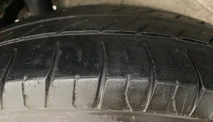 2017 Maruti Wagon R 1.0 LXI CNG, CNG, Manual, 90,444 km, Right Rear Tyre Tread