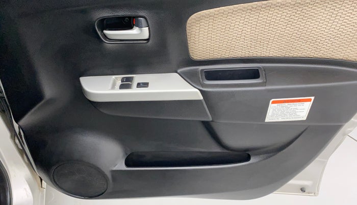 2017 Maruti Wagon R 1.0 LXI CNG, CNG, Manual, 90,444 km, Driver Side Door Panels Control