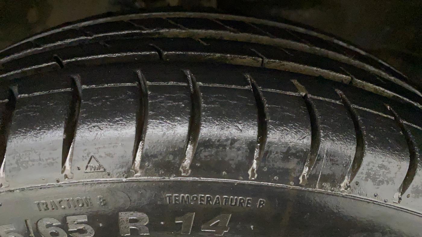 2011 Maruti Wagon R 1.0 VXI, Petrol, Manual, 42,972 km, Left Rear Tyre Tread
