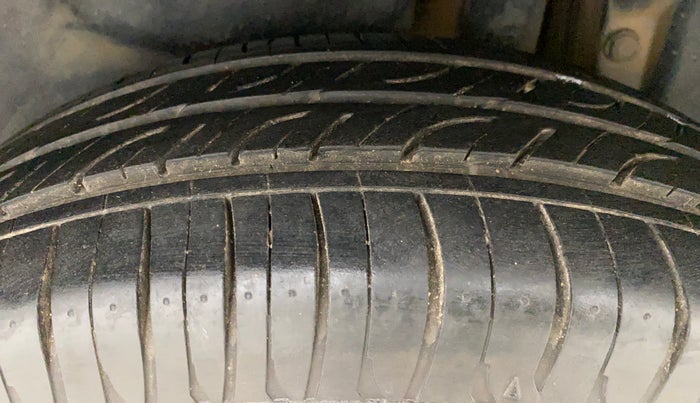 2016 Maruti Swift Dzire VDI ABS, Diesel, Manual, 52,118 km, Left Rear Tyre Tread