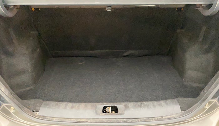 2016 Maruti Swift Dzire VDI ABS, Diesel, Manual, 52,118 km, Boot Inside