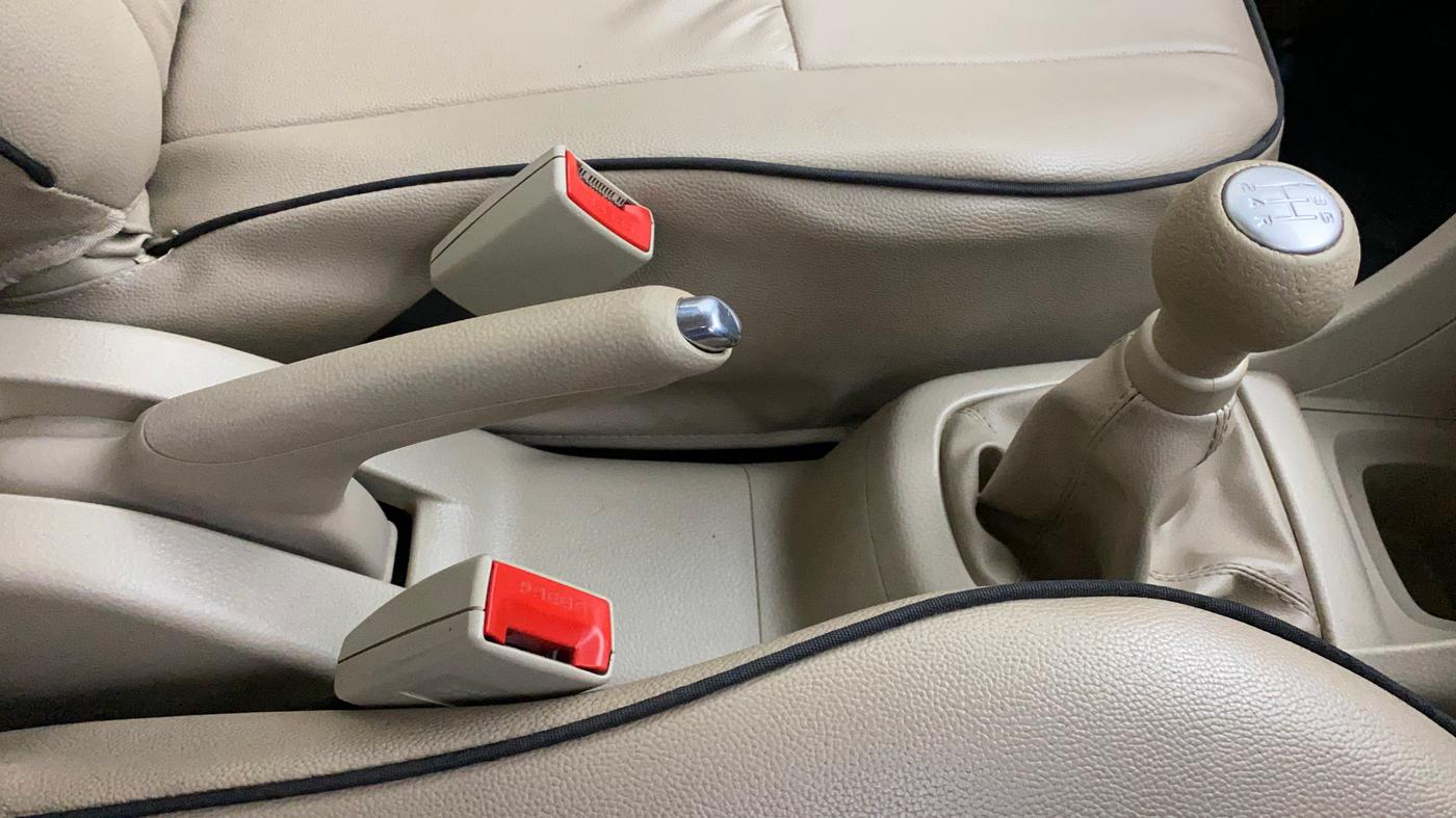 2016 Maruti Swift Dzire VDI ABS, Diesel, Manual, 52,118 km, Gear Lever