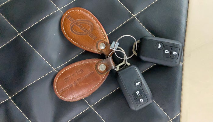 2023 Maruti Dzire ZXI, Petrol, Manual, 15,035 km, Key Close Up