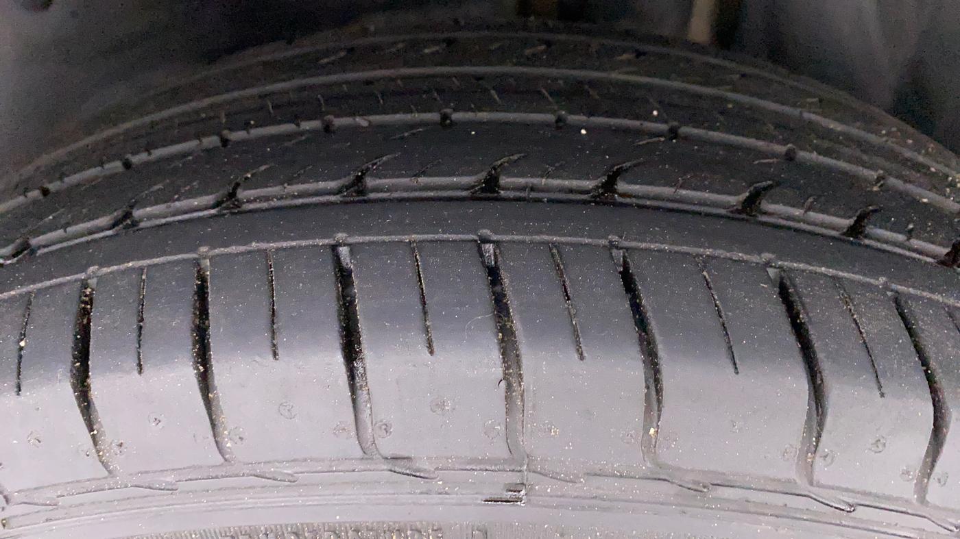 2020 MG HECTOR SMART DCT PETROL, Petrol, Automatic, 18,813 km, Left Rear Tyre Tread