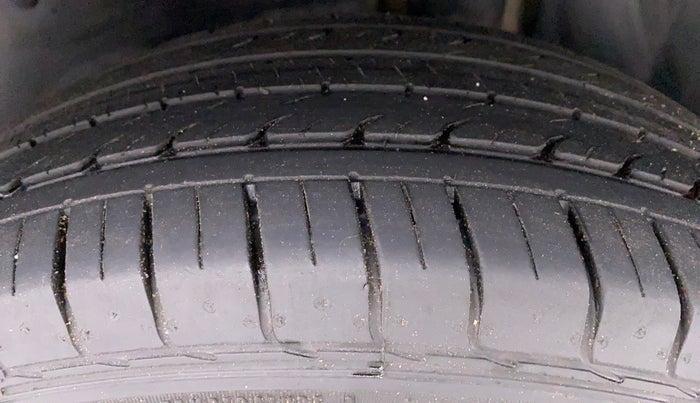 2020 MG HECTOR SMART DCT PETROL, Petrol, Automatic, 18,813 km, Left Rear Tyre Tread