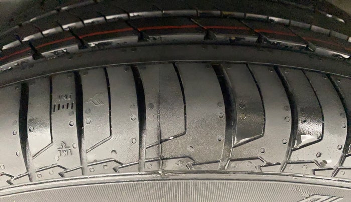 2018 Hyundai Creta SX PLUS AT 1.6 DIESEL, Diesel, Automatic, 1,22,910 km, Left Rear Tyre Tread