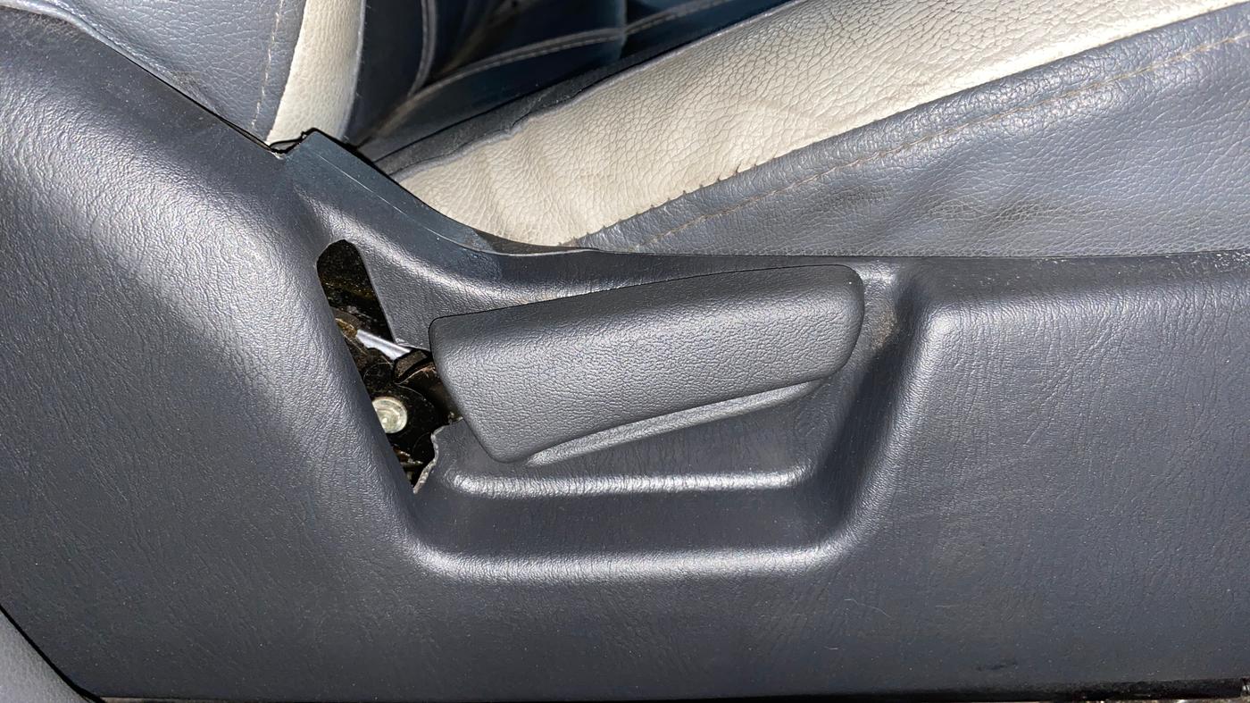 2018 Maruti Alto K10 VXI, Petrol, Manual, 14,399 km, Driver Side Adjustment Panel