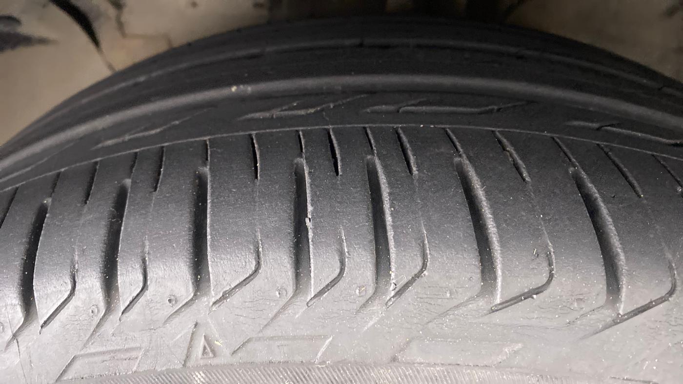 2016 Hyundai Creta 1.6 SX PLUS AUTO PETROL, Petrol, Automatic, 48,106 km, Left Front Tyre Tread