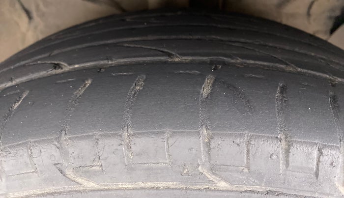 2016 Hyundai Creta 1.6 SX PLUS AUTO PETROL, Petrol, Automatic, 48,106 km, Right Front Tyre Tread