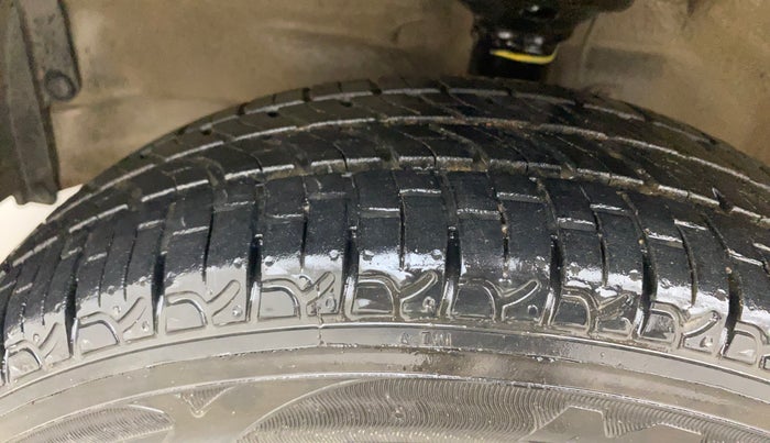 2015 Maruti Wagon R 1.0 VXI, Petrol, Manual, 73,630 km, Left Front Tyre Tread