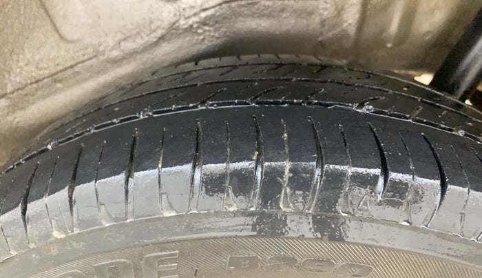 2015 Maruti Wagon R 1.0 VXI, Petrol, Manual, 73,630 km, Left Rear Tyre Tread