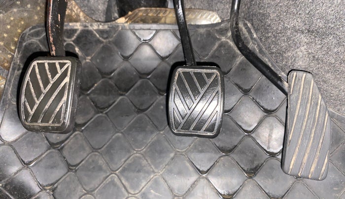 2015 Maruti Wagon R 1.0 VXI, Petrol, Manual, 73,630 km, Pedals