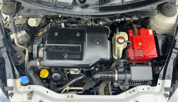 2015 Maruti Swift VDI, Diesel, Manual, 86,938 km, Engine Bonet View