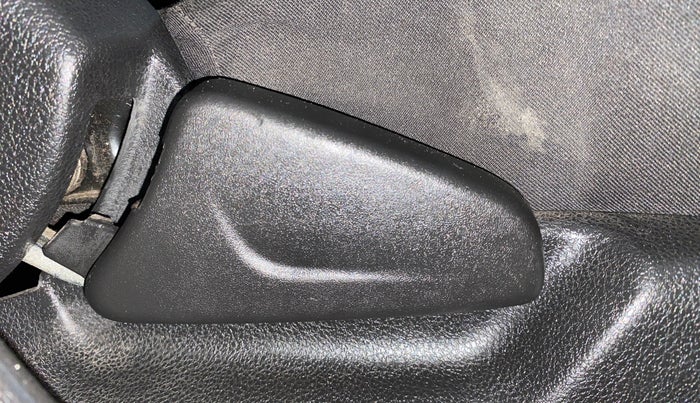 2019 Renault Kwid RXL, Petrol, Manual, 44,759 km, Driver Side Adjustment Panel