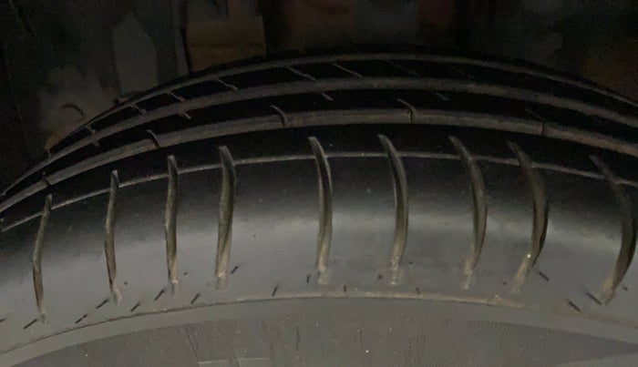 2019 Renault Kwid RXL, Petrol, Manual, 44,759 km, Left Front Tyre Tread