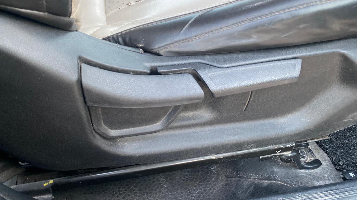 2021 Hyundai Creta SX IVT 1.5 PETROL, Petrol, Automatic, 1,17,634 km, Driver Side Adjustment Panel