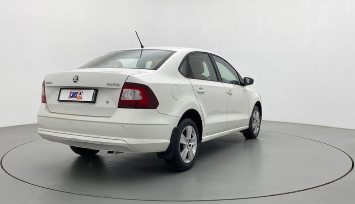 2018 Skoda Rapid AMBITION 1.6 MPI MT, Petrol, Manual, 94,713 km, Right Back Diagonal