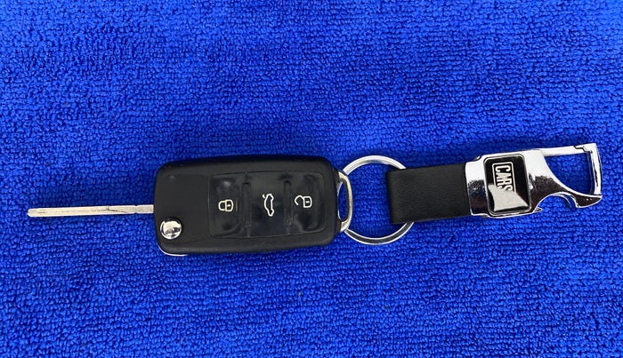2018 Skoda Rapid AMBITION 1.6 MPI MT, Petrol, Manual, 94,713 km, Key Close Up