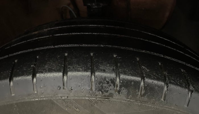 2019 Hyundai Elite i20 SPORTZ PLUS 1.2 DUAL TONE, Petrol, Manual, 54,458 km, Right Front Tyre Tread