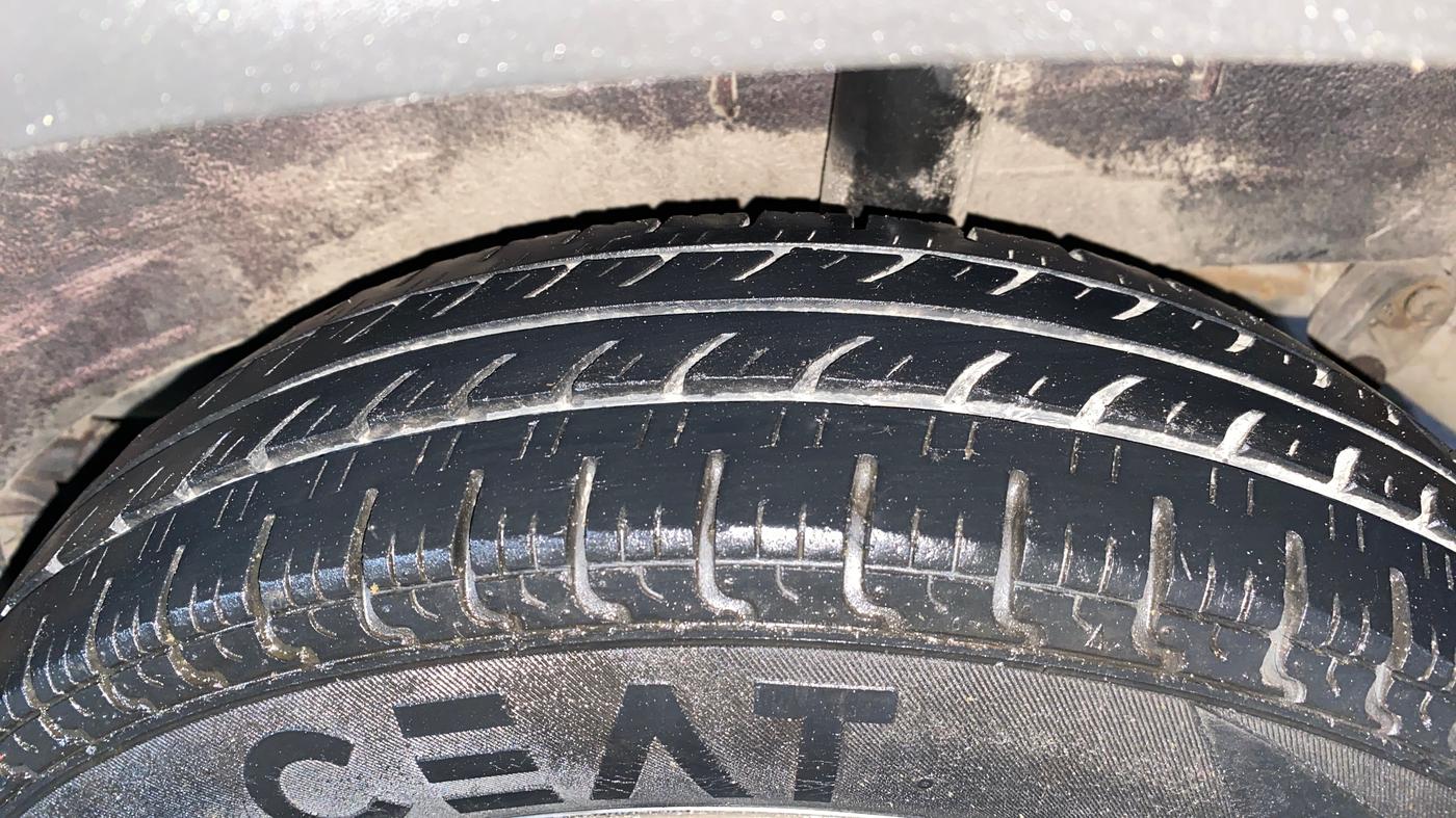 2017 Renault Kwid RXL, Petrol, Manual, 36,725 km, Left Rear Tyre Tread