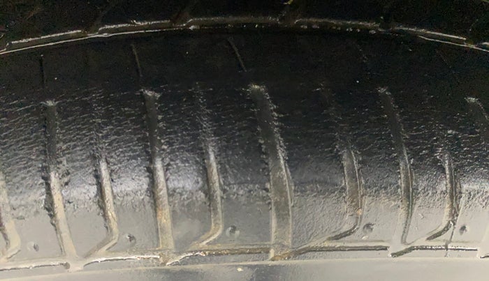 2017 Honda Jazz 1.2L I-VTEC V AT, Petrol, Automatic, 22,707 km, Left Front Tyre Tread