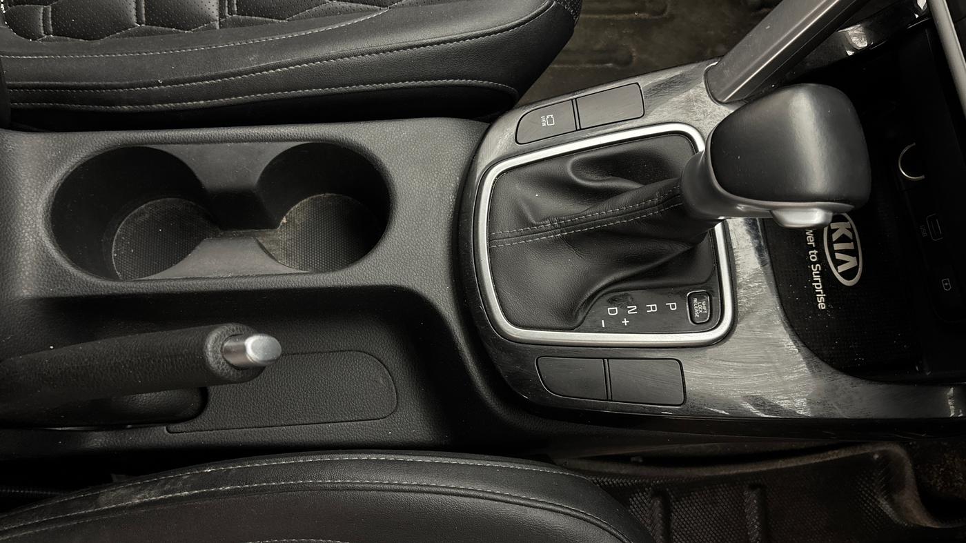 2021 KIA SELTOS HTX ANNIVERSARY EDITION 1.5 PETROL IVT, Petrol, Automatic, 50,345 km, Gear Lever