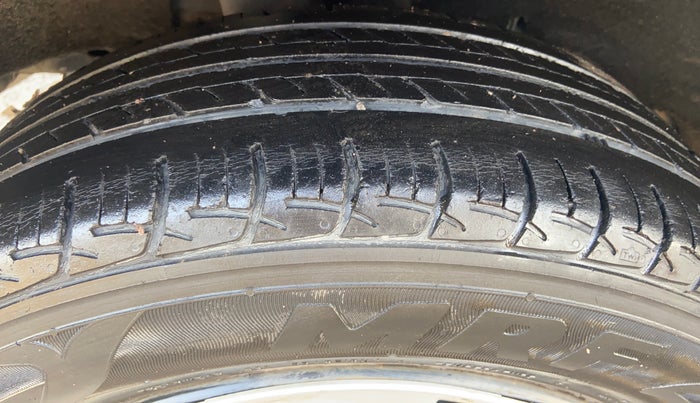 2017 Maruti Baleno DELTA PETROL 1.2, Petrol, Manual, 72,944 km, Right Rear Tyre Tread
