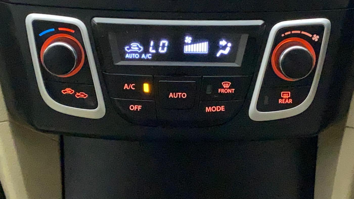 2018 Maruti Ciaz ALPHA 1.5 SHVS PETROL, Petrol, Manual, 32,480 km, Automatic Climate Control