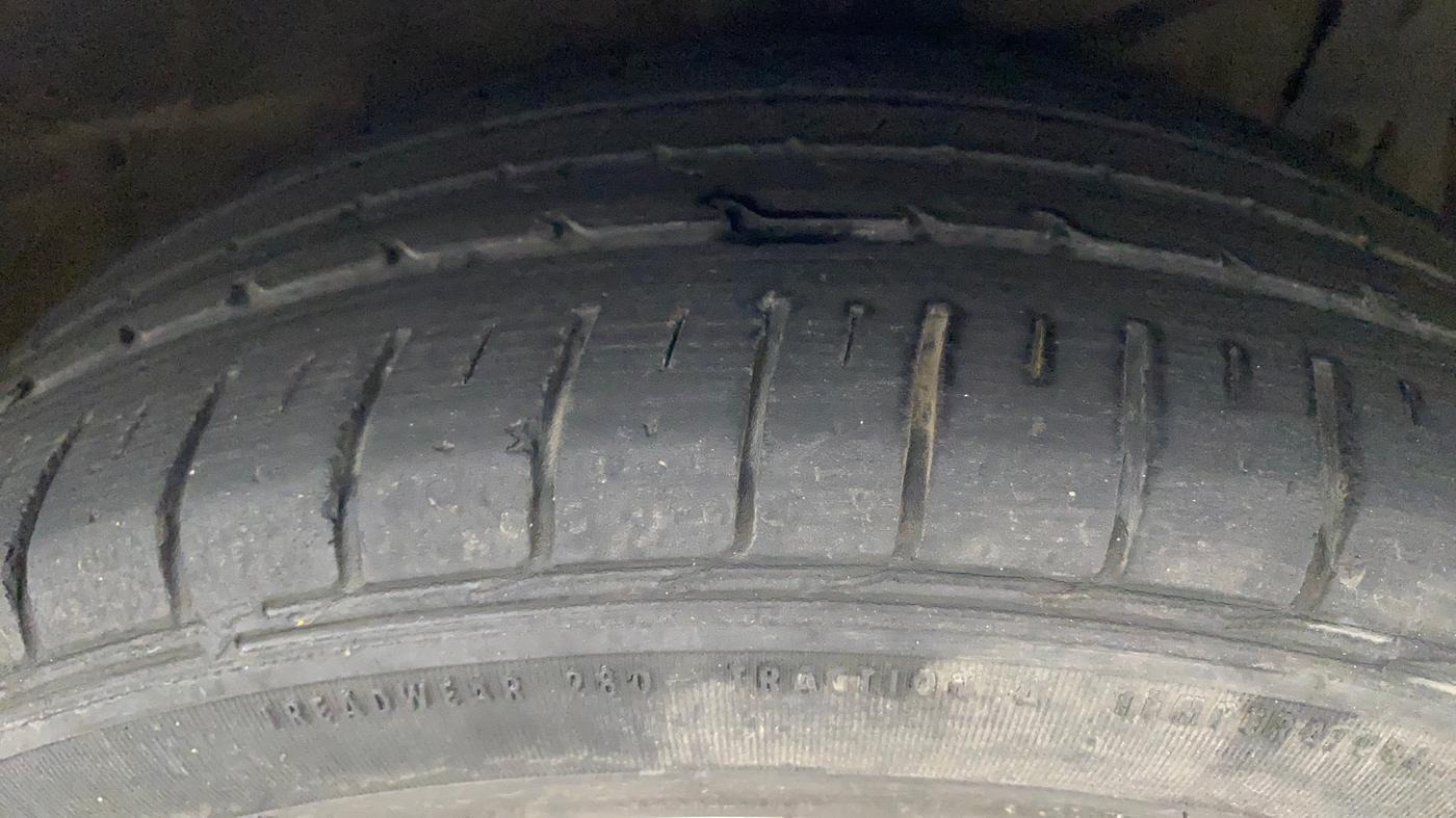 2018 Maruti Ciaz ALPHA 1.5 SHVS PETROL, Petrol, Manual, 32,480 km, Right Front Tyre Tread