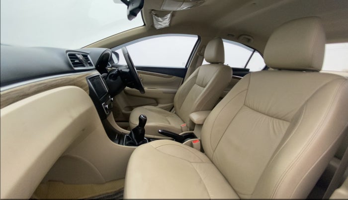 2018 Maruti Ciaz ALPHA 1.5 SHVS PETROL, Petrol, Manual, 32,480 km, Right Side Front Door Cabin