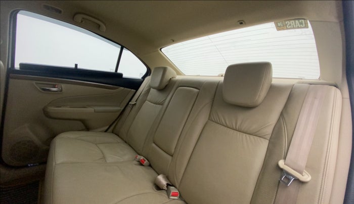 2018 Maruti Ciaz ALPHA 1.5 SHVS PETROL, Petrol, Manual, 32,480 km, Right Side Rear Door Cabin