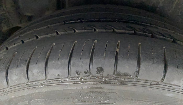 2018 Maruti Ciaz ALPHA 1.5 SHVS PETROL, Petrol, Manual, 32,480 km, Right Rear Tyre Tread