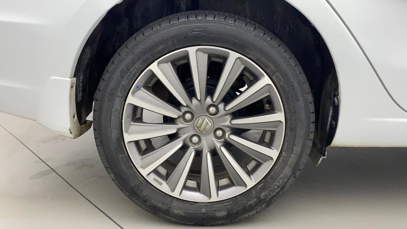 2018 Maruti Ciaz ALPHA 1.5 SHVS PETROL, Petrol, Manual, 32,480 km, Right Rear Wheel