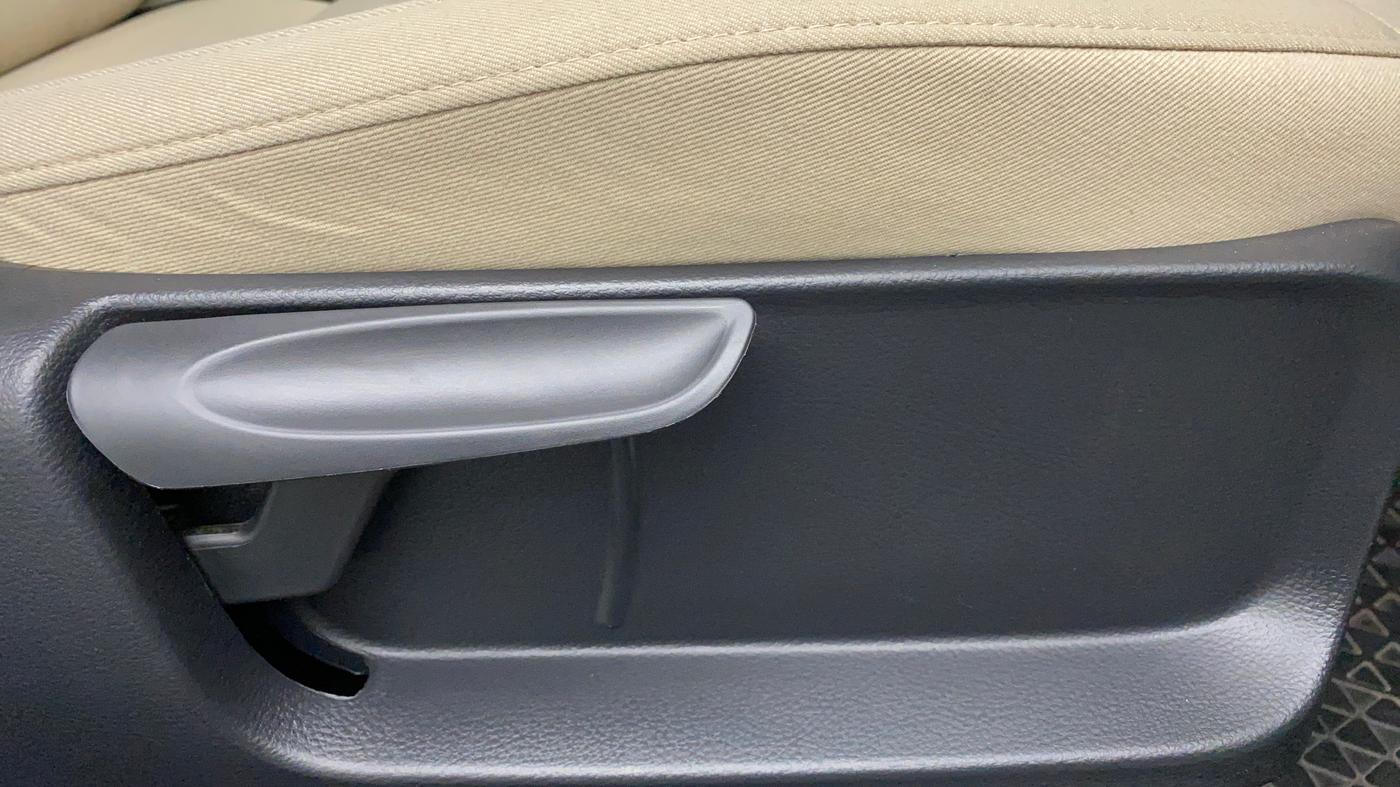 2021 Skoda Rapid 1.0 AMBITION TSI AT, Petrol, Automatic, 4,444 km, Driver Side Adjustment Panel