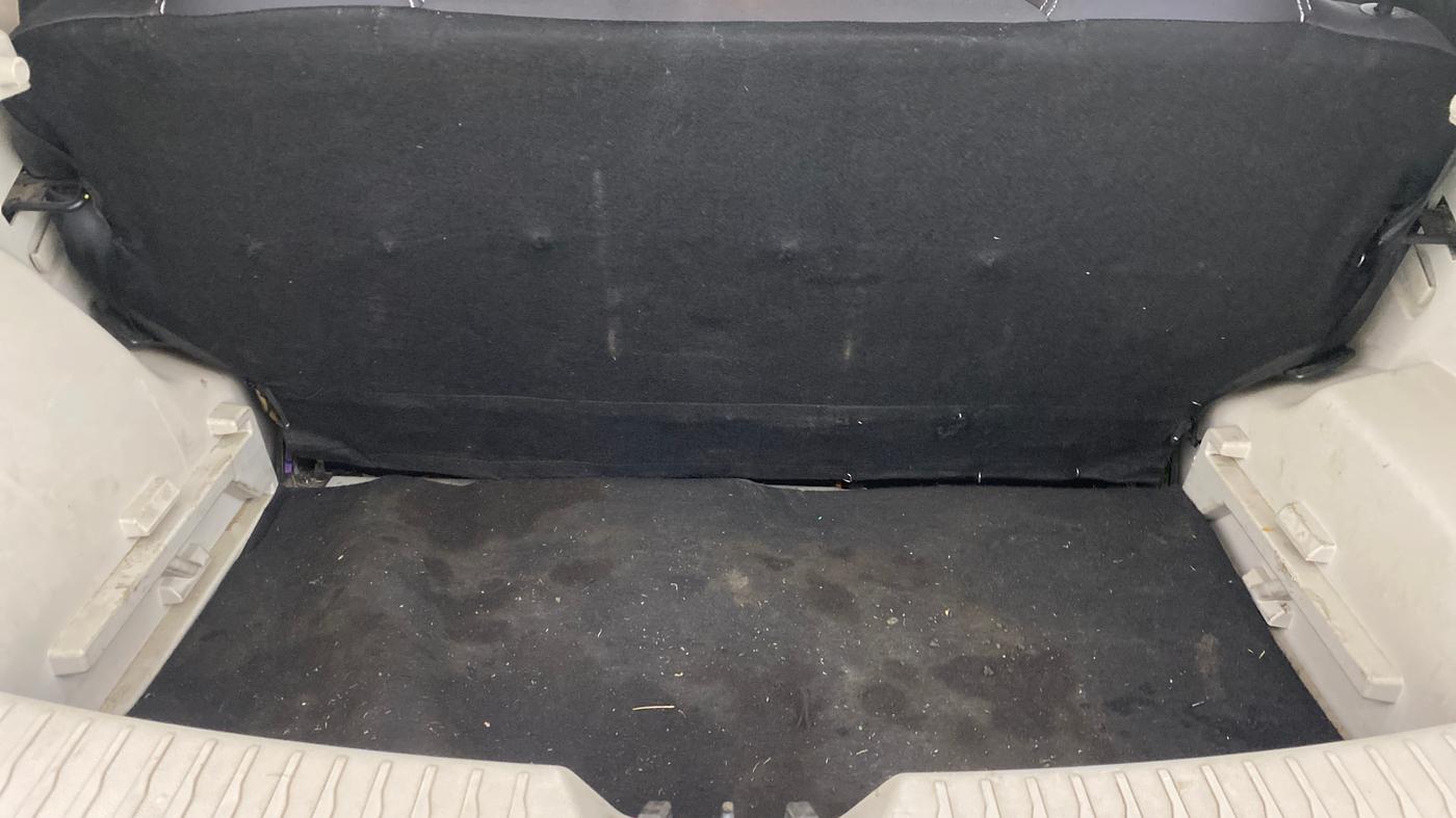 2022 Mahindra XUV300 W8 (O) 1.2 PETROL AMT, Petrol, Automatic, 80,718 km, Boot Inside