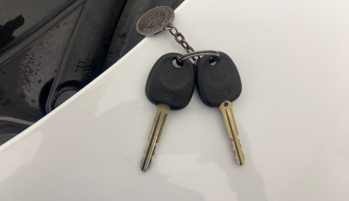 2012 Hyundai i10 SPORTZ 1.2, Petrol, Manual, 1,26,549 km, Key Close Up