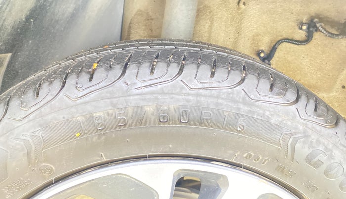 2023 Tata ALTROZ XZ CNG, CNG, Manual, 37,900 km, Right Rear Tyre Tread