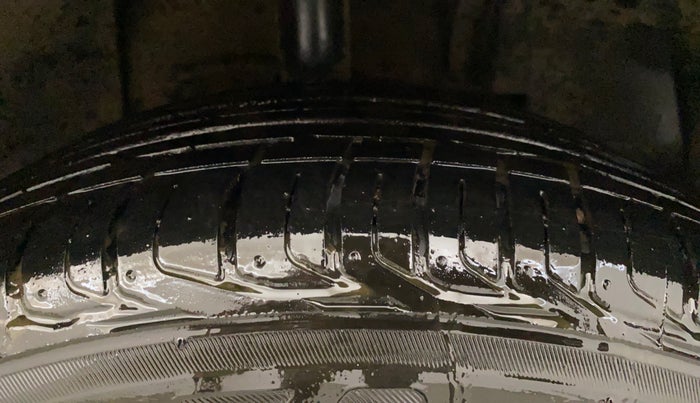 2023 Tata NEXON XZ PLUS LUX SUNROOF RED DARK PETROL, Petrol, Manual, 5,862 km, Right Front Tyre Tread